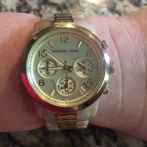 Michael Kors MK-5139 horn & gold watch.